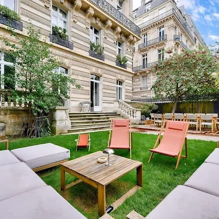 Prestigious Avenue Foch With Private Garden Appartamento Parigi
