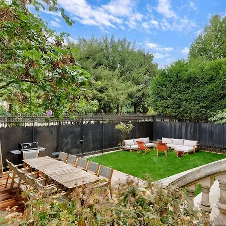 Prestigious Avenue Foch With Private Garden